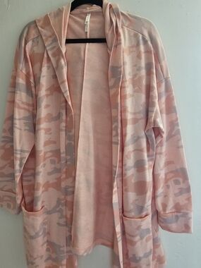 LuLaRoe Pink Camouflage Open Cardigan